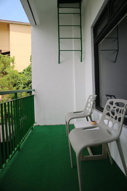 Luxeview Hotel Balabag  Exterior photo