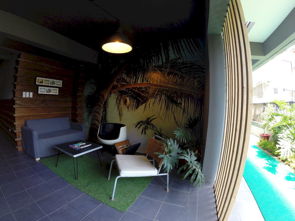 Luxeview Hotel Balabag  Exterior photo