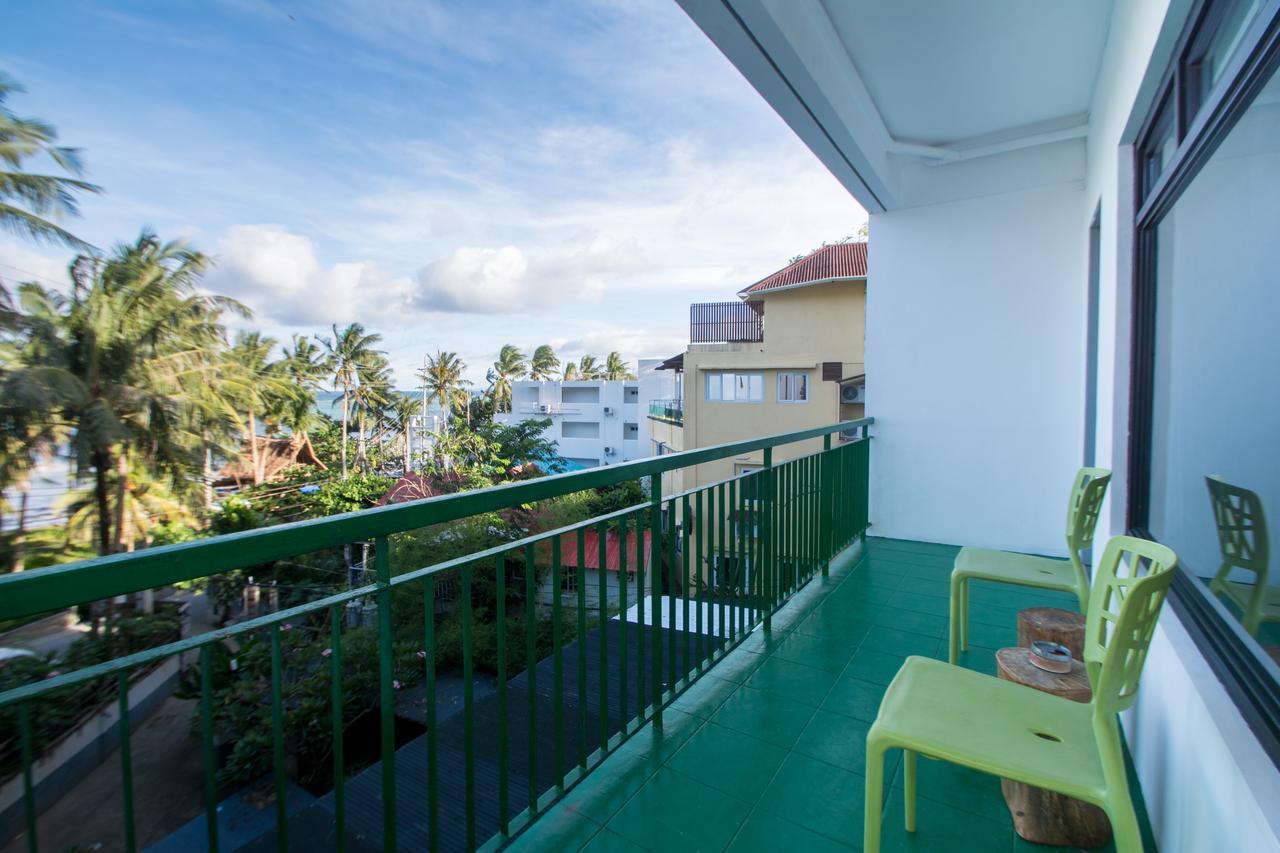Luxeview Hotel Balabag  Exterior photo